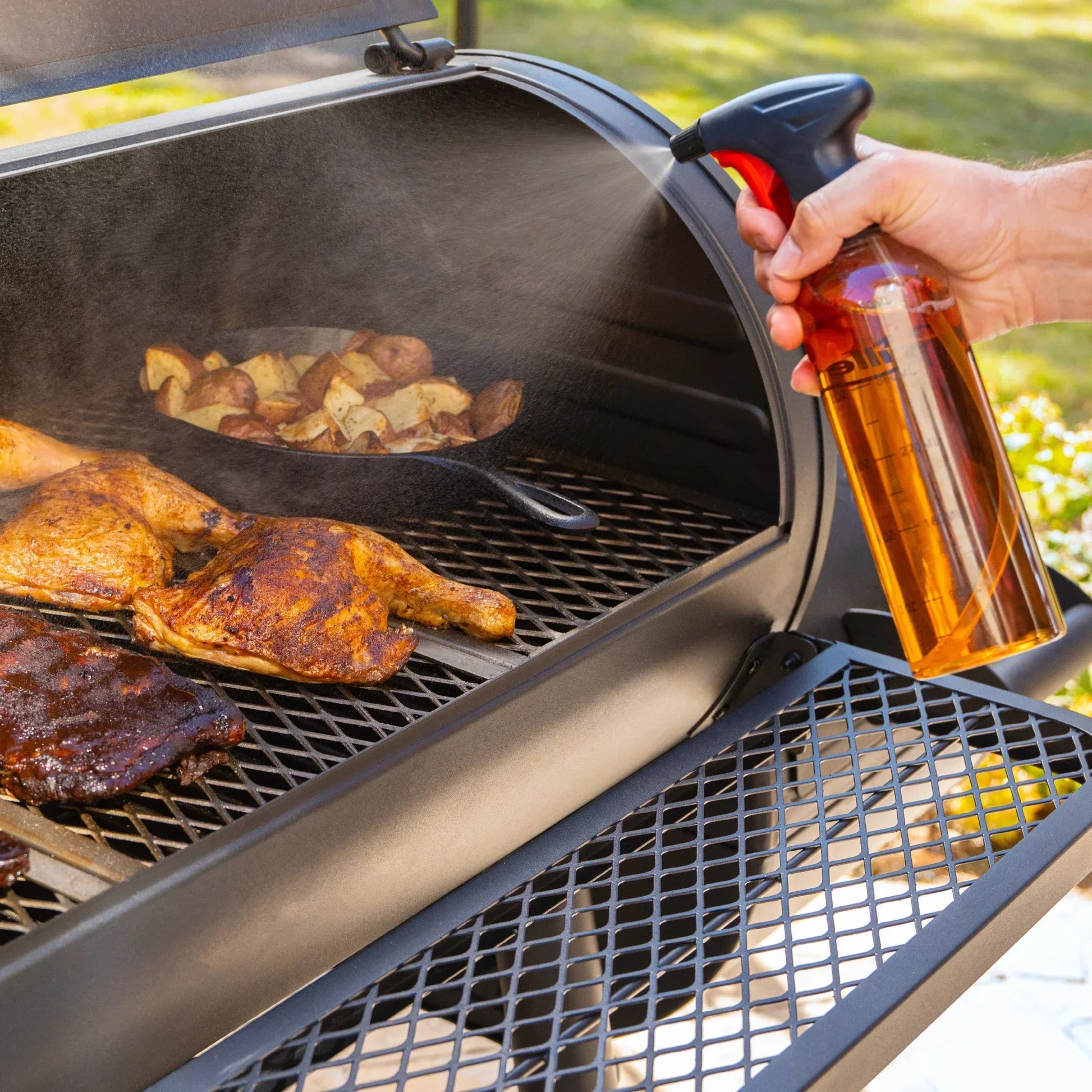 Char-Griller 500ml BBQ Spray Bottle for Marinades and Sauces - Keep Your BBQ Moist and Flavorful
