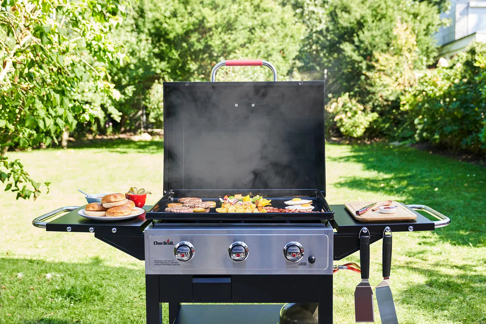 Char-Broil Griddle 3400 Flat-Top Gas BBQ with 3 Burners - 48x68cm Cast Iron Plate