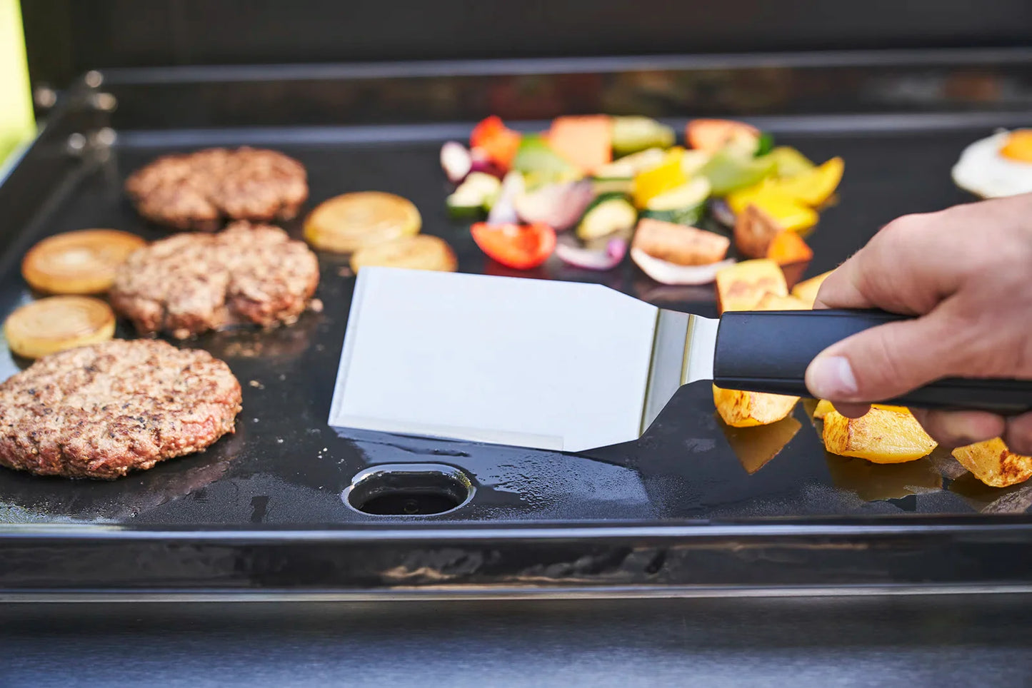 Char-Broil Griddle 3400 Flat-Top Gas BBQ with 3 Burners - 48x68cm Cast Iron Plate