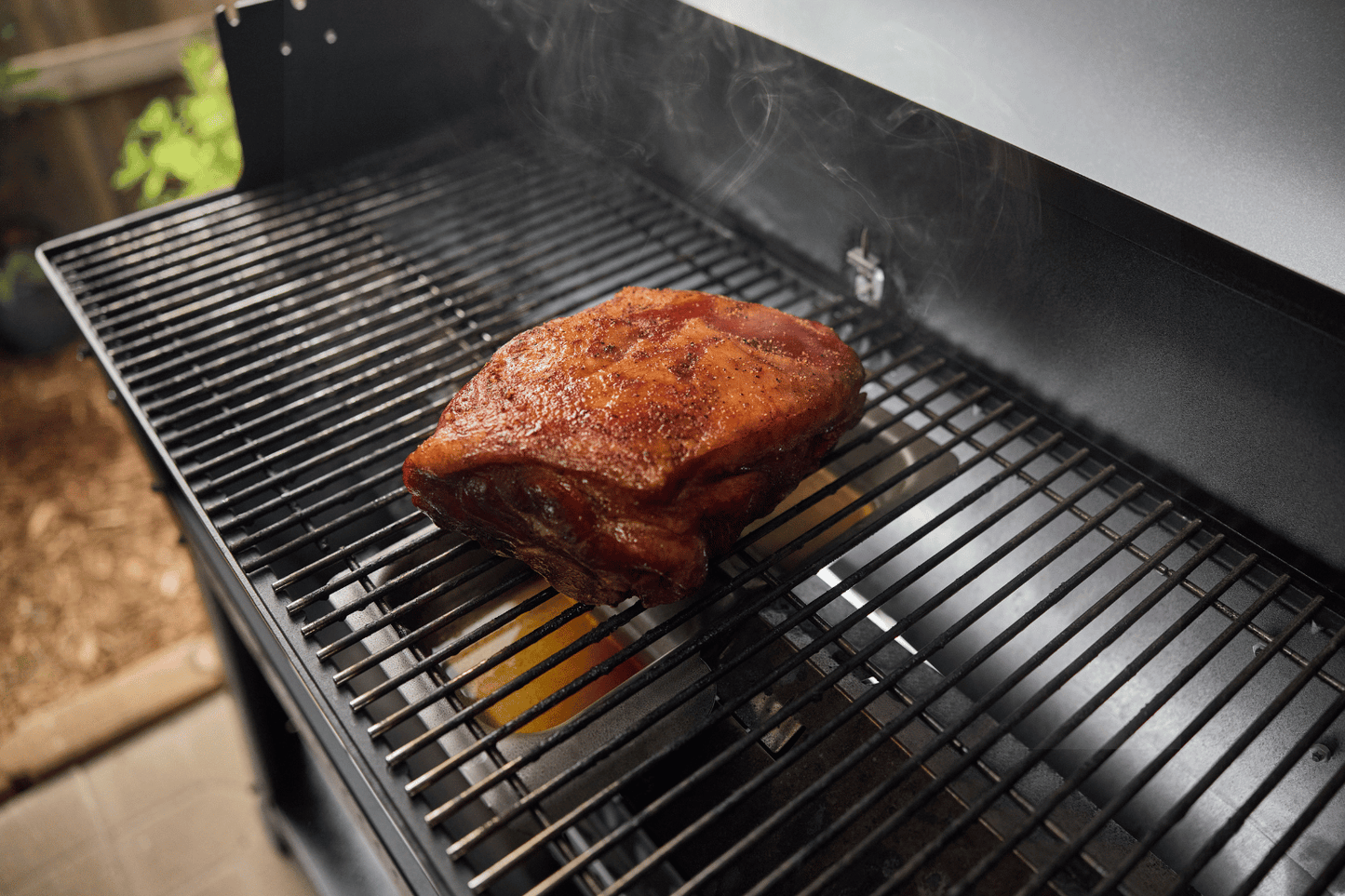 Weber Searwood XL 600 Wood Pellet BBQ Smoker: Versatile Outdoor Cooking with Smart Features