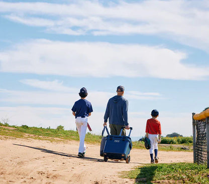 Yeti Roadie 32 Wheeled Cooler Box - Big Sky Blue - Durable & Portable