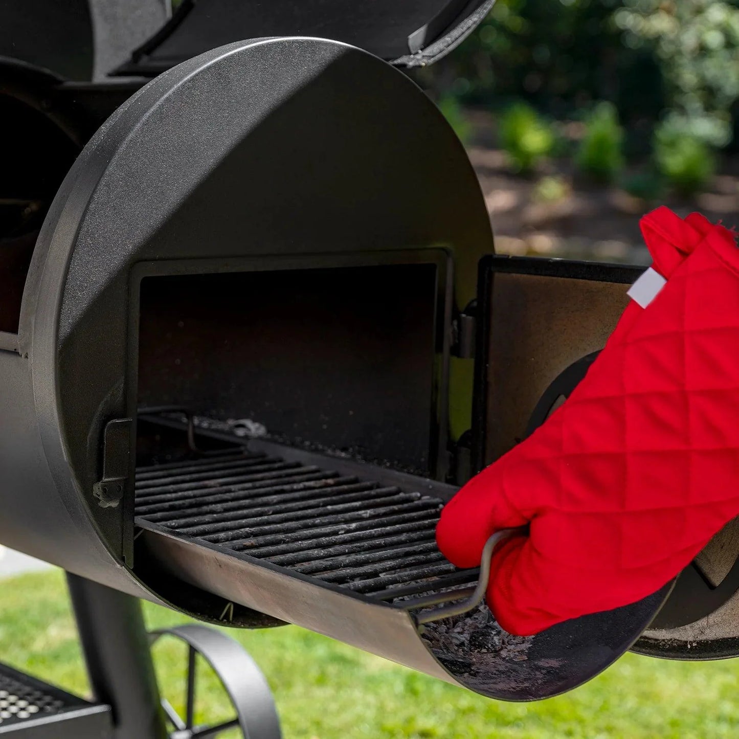 Char-Griller Grand Champ XD 8250: Heavy-Duty Offset Smoker with 1200 Sq. In. Cooking Area