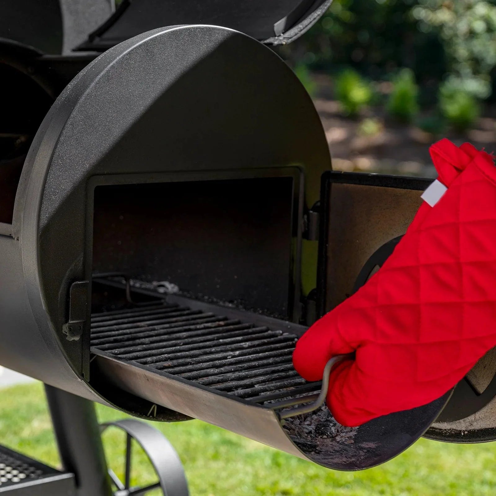 Char-Griller Grand Champ XD 8250: Heavy-Duty Offset Smoker with 1200 Sq. In. Cooking Area