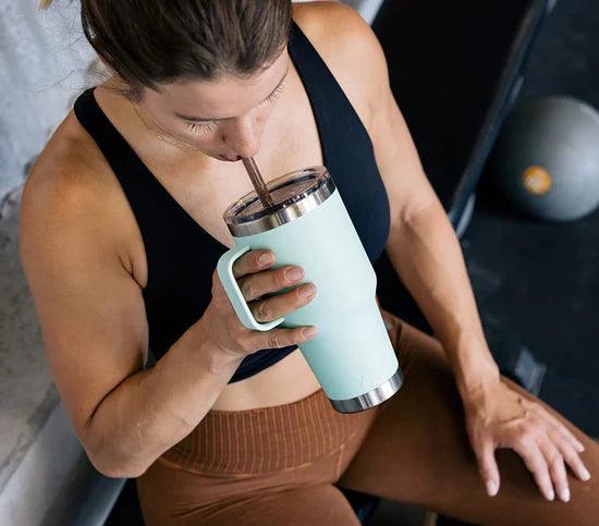 Yeti Rambler 35oz (1 Litre) Insulated Straw Mug - Perfect for Cold Beverages and Travel